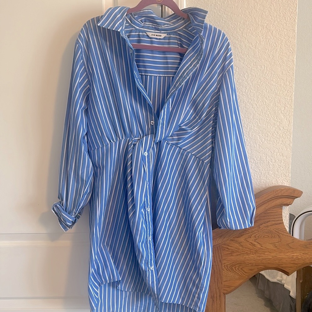 Steve Madden Nadia dress in blue in great condition. Size large.